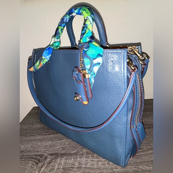 Coach Rogue 30/31 - Picture 3 of 4